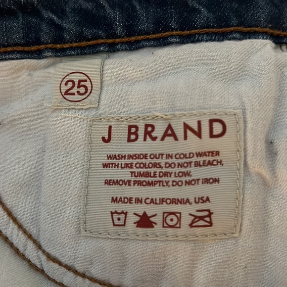 J brand jean shorts with stars - Picture 4 of 6